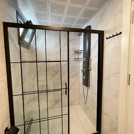 Otel Olivaparts *